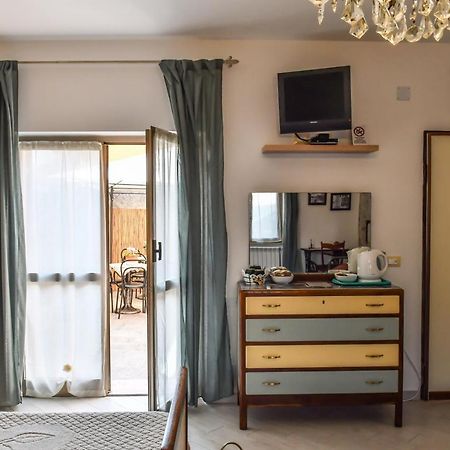 La Terra Di Mingo Bed & Breakfast Vado Ligure Ngoại thất bức ảnh